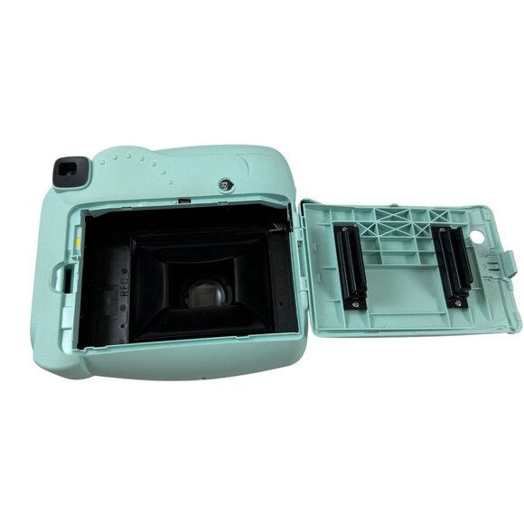 Fujifilm Instax Mini 9 Instant Camera Pastel Blue with Carrying Case - Picture 6 of 11